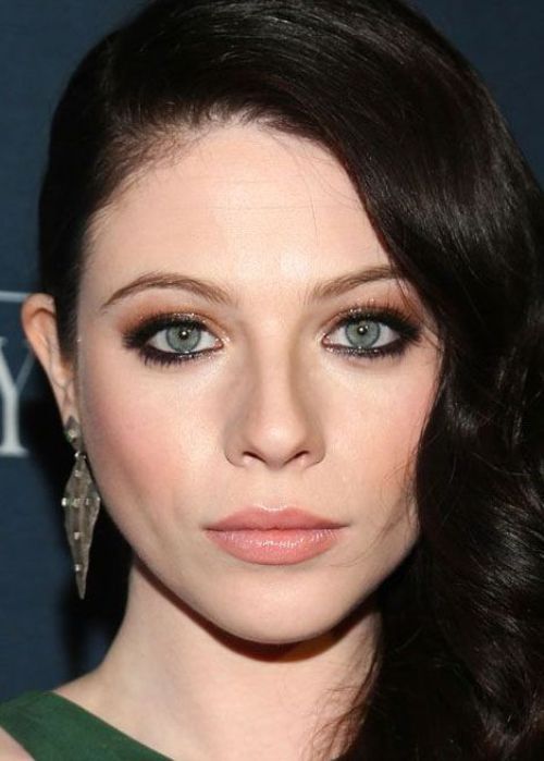 Best-celebrity-makeup-looks-for-green-eyes_10