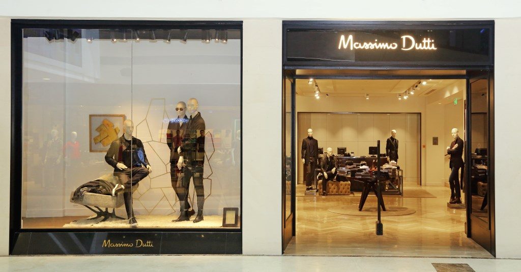 03-11-16-Massimo Dutti Store-(Mall of India)